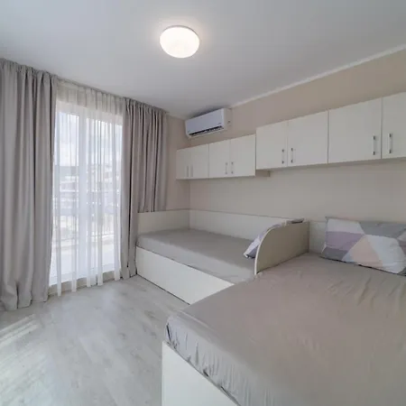 Vinnie View Daire Varna